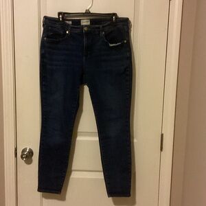 Universal Thread Women's Dark Blue Skinny Jeans